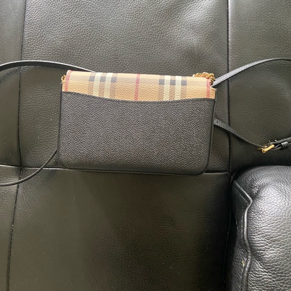 Burberry Handbag - Picture 4 of 9